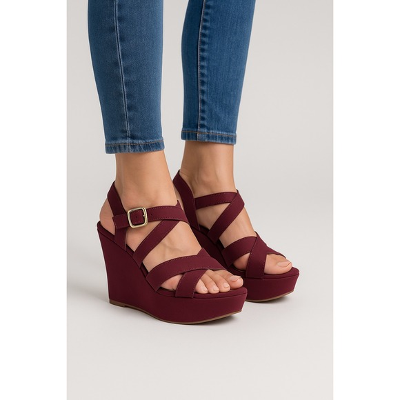 Womens Wine Platform Wedge Sandals Size 7 Strappy Open Toe Lightweight NIB - Picture 1 of 9